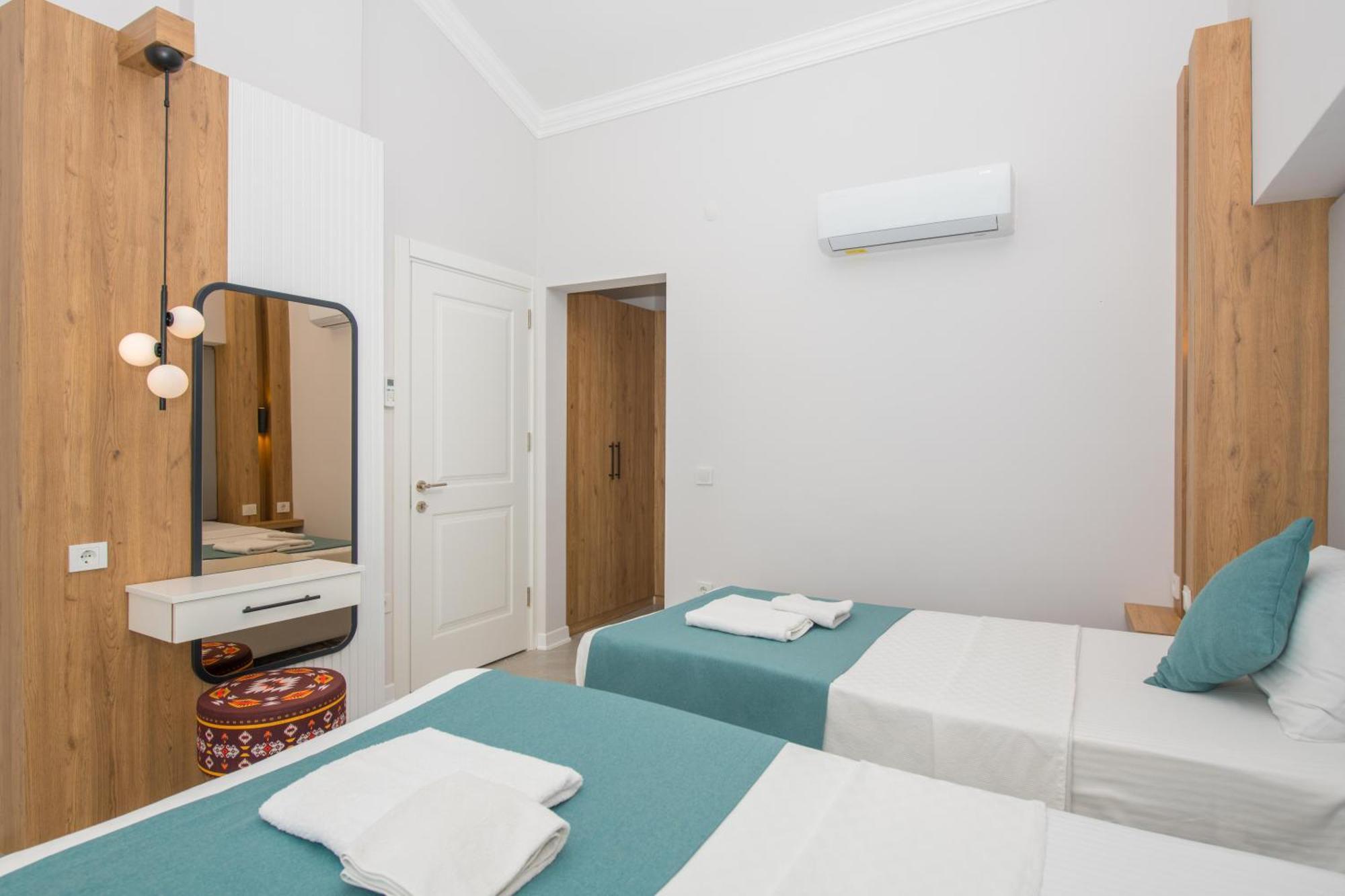 Beachfront White Villa With Private Swimming Pool Kalkan Exteriér fotografie