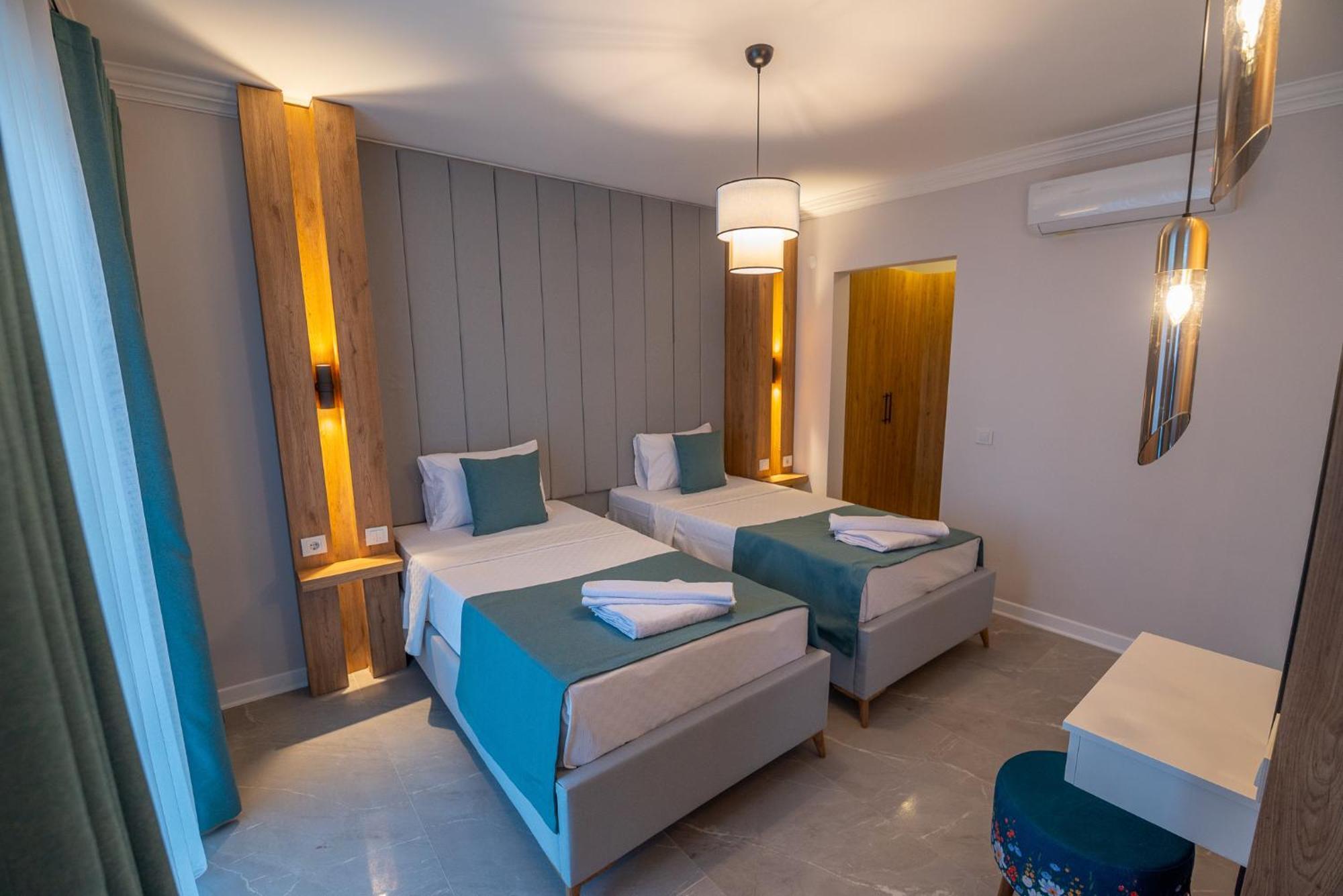 Beachfront White Villa With Private Swimming Pool Kalkan Exteriér fotografie