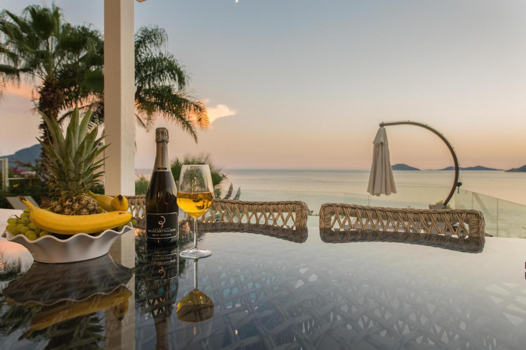Beachfront White Villa With Private Swimming Pool Kalkan Exteriér fotografie