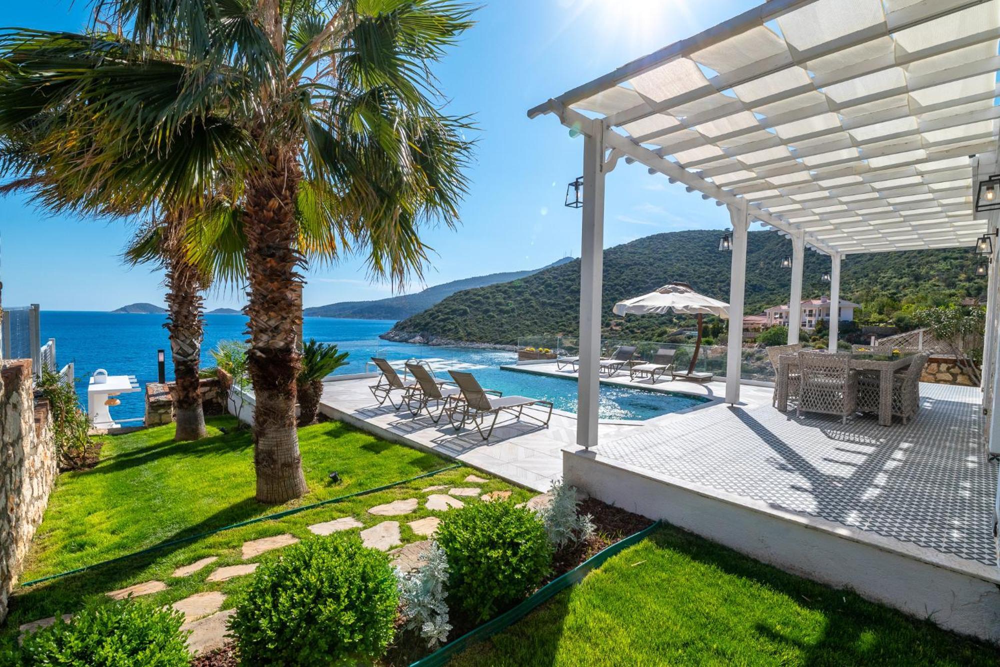 Beachfront White Villa With Private Swimming Pool Kalkan Exteriér fotografie
